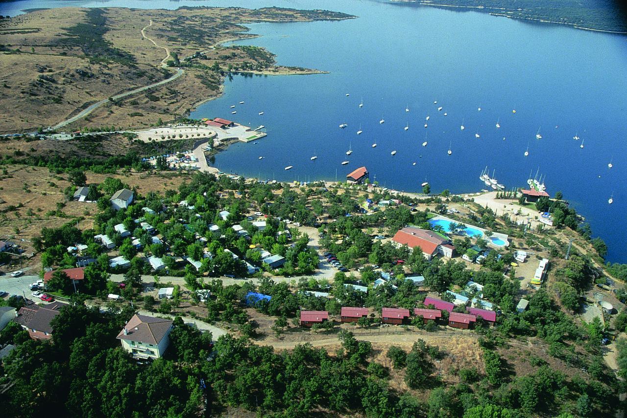 Camping De Cervera De Buitrago Eksteriør billede